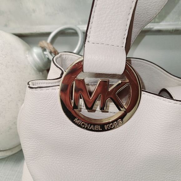 Handbag - Picture 2 of 5